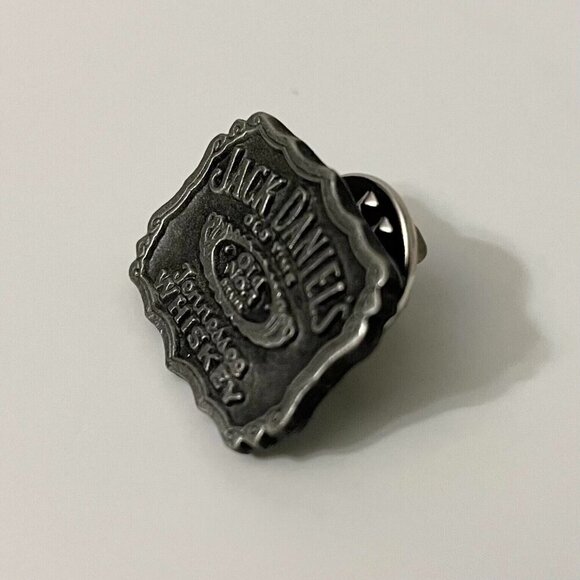 Vtg Jack Daniels Pin Whiskey Novelty Collectible Pinback - Picture 9 of 10